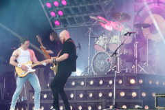queenmachine-240525-200